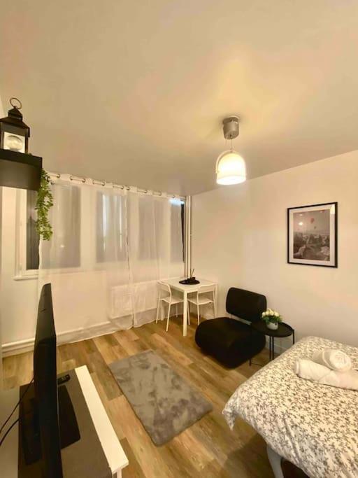 Luxsuite Aubervilliers Exterior photo
